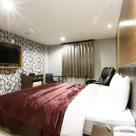 Hua Xiang Motel - Arena Kaohsiung Zewnętrze zdjęcie