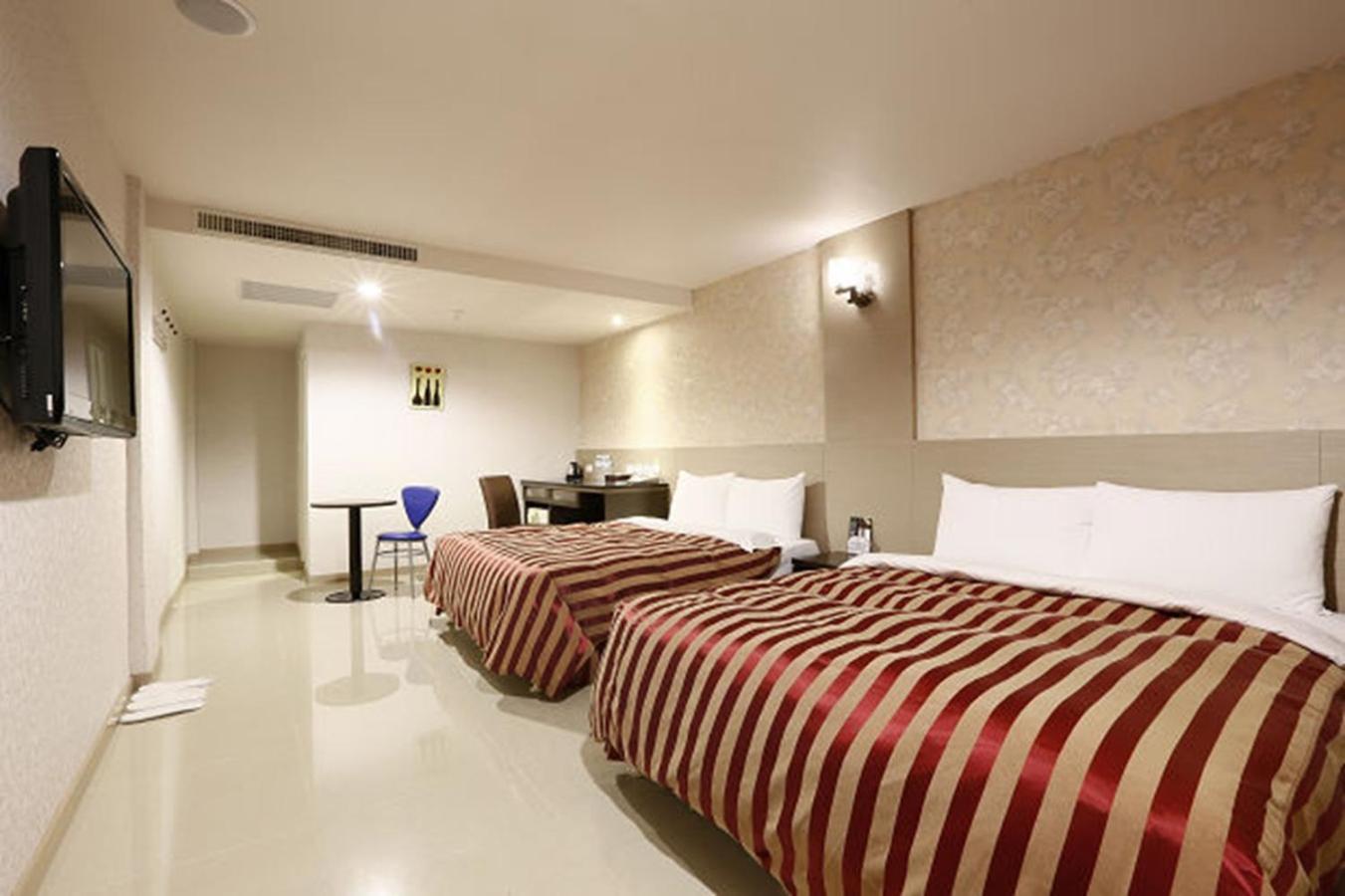 Hua Xiang Motel - Arena Kaohsiung Zewnętrze zdjęcie