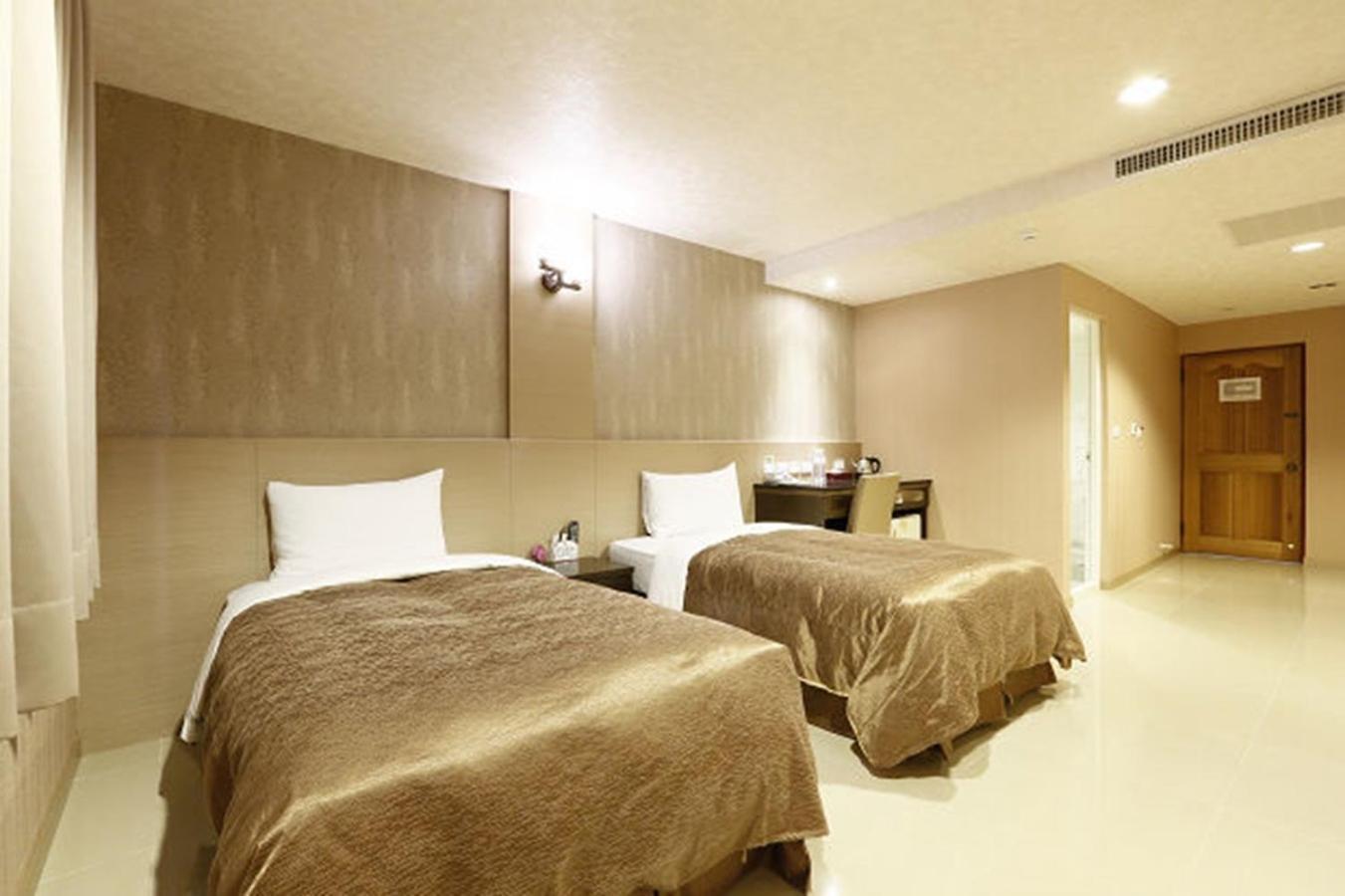 Hua Xiang Motel - Arena Kaohsiung Zewnętrze zdjęcie