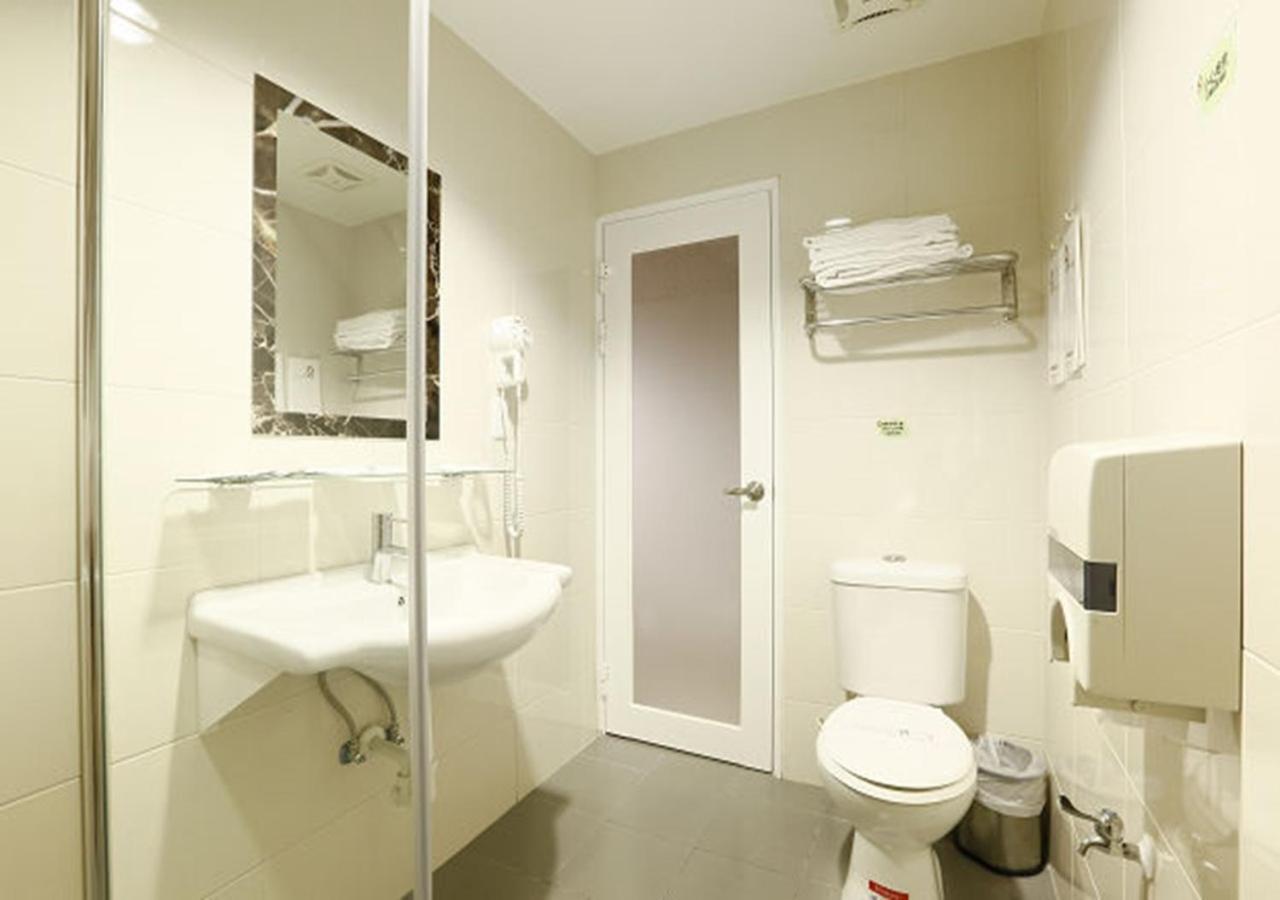 Hua Xiang Motel - Arena Kaohsiung Zewnętrze zdjęcie