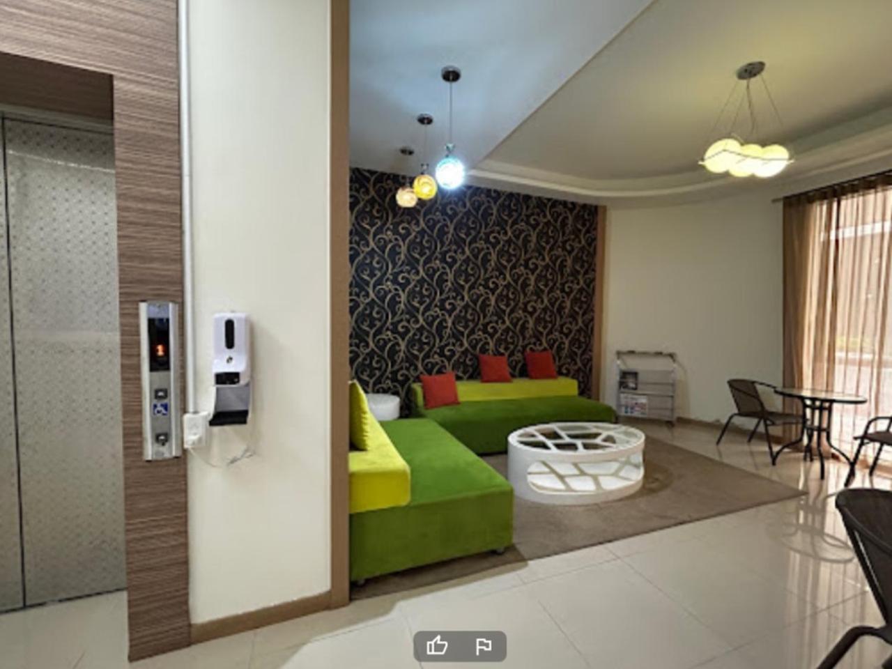 Hua Xiang Motel - Arena Kaohsiung Zewnętrze zdjęcie
