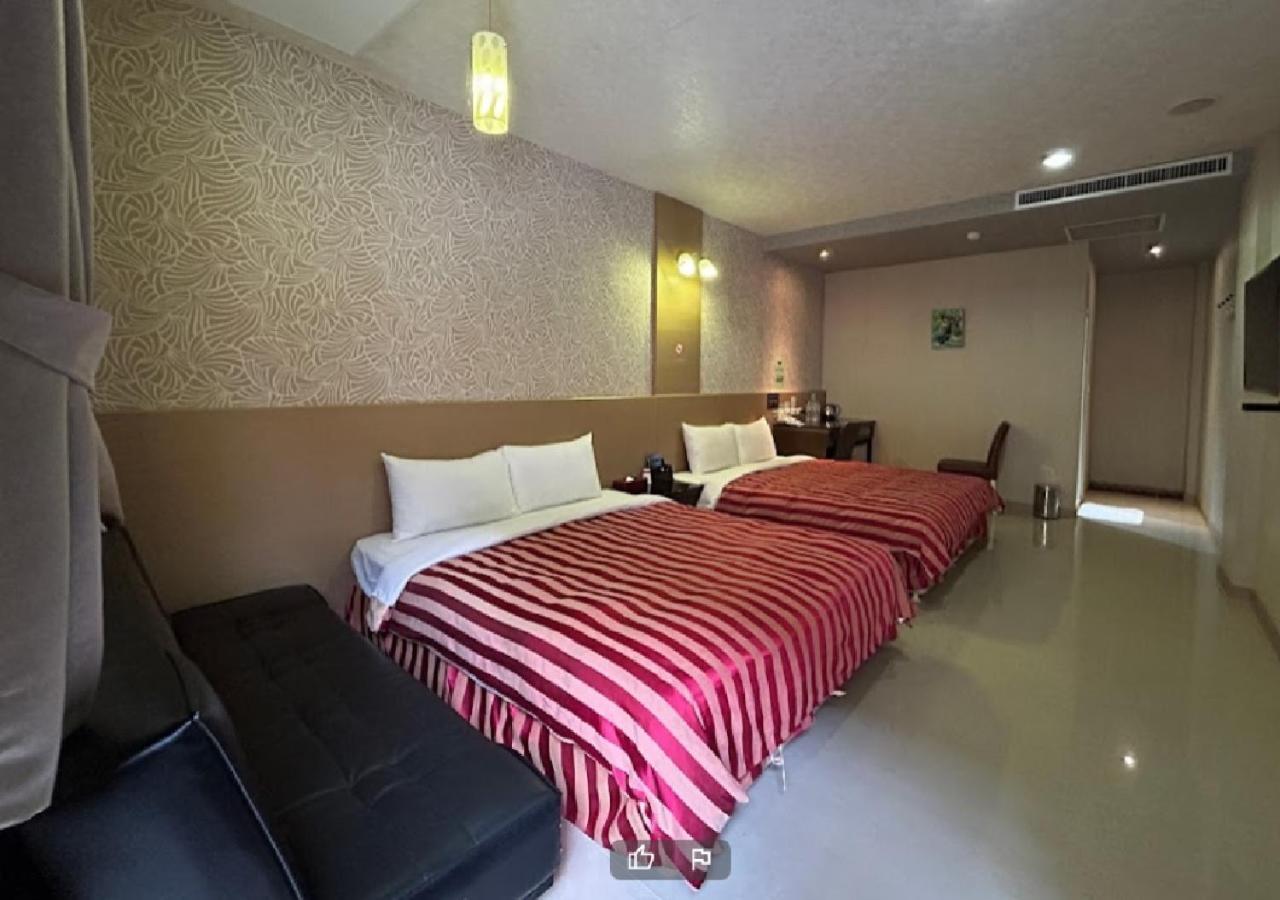 Hua Xiang Motel - Arena Kaohsiung Zewnętrze zdjęcie