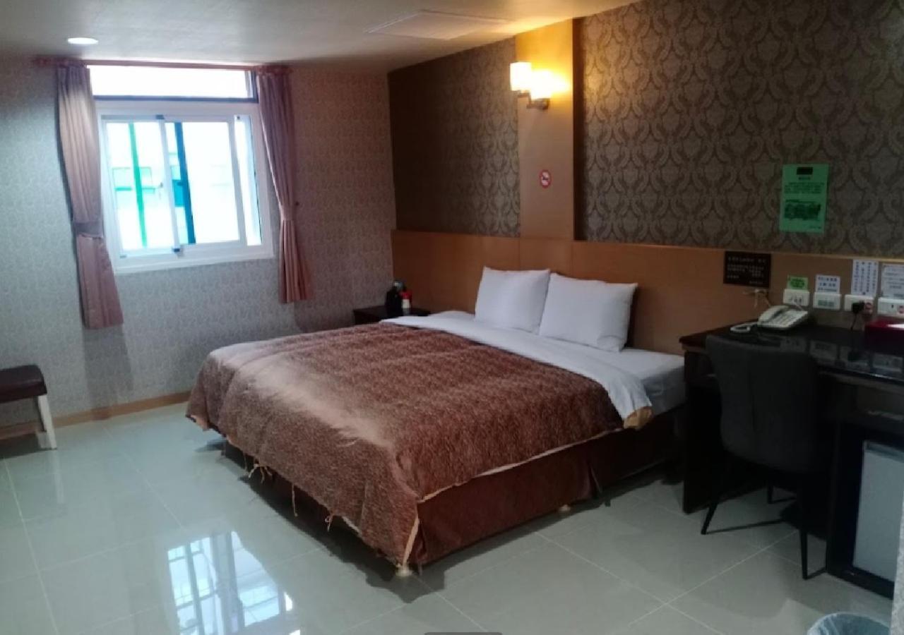 Hua Xiang Motel - Arena Kaohsiung Zewnętrze zdjęcie