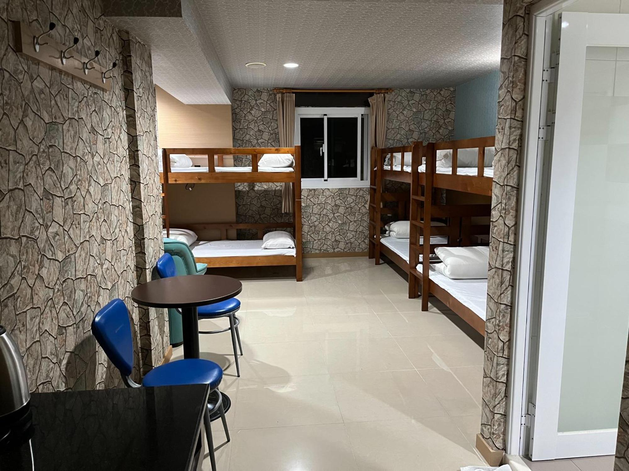 Hua Xiang Motel - Arena Kaohsiung Zewnętrze zdjęcie
