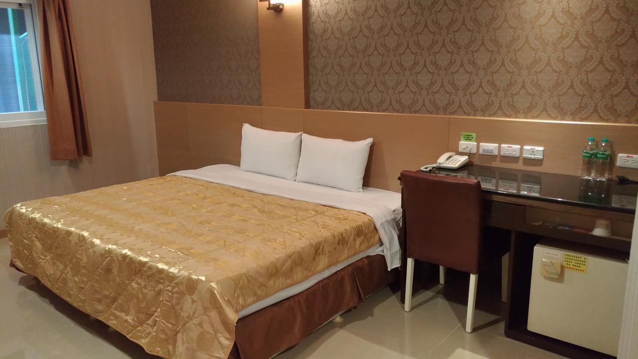 Hua Xiang Motel - Arena Kaohsiung Zewnętrze zdjęcie